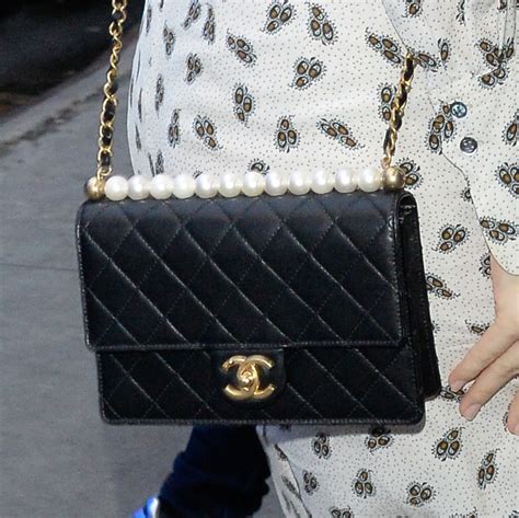 Come individuare una borsa Chanel falsa 